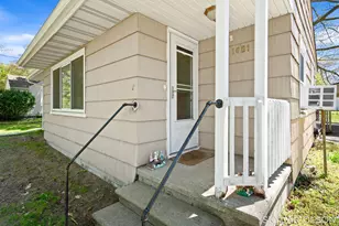 1081 Vick Rd, Norton Shores, MI 49441 - Photo 4