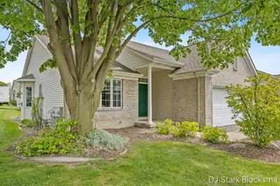 2038 Palmerton Court NE, Grand Rapids, MI 49505 - Photo 2