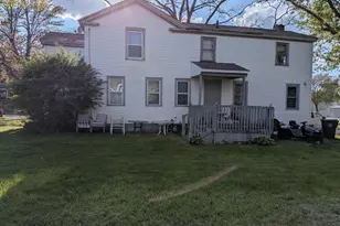 218 W Porter St, Albion, MI 49224 - Photo 2