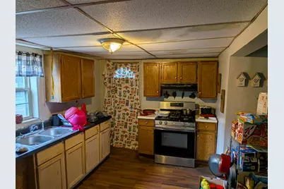 218 W Porter Street, Albion, MI 49224 - Photo 8