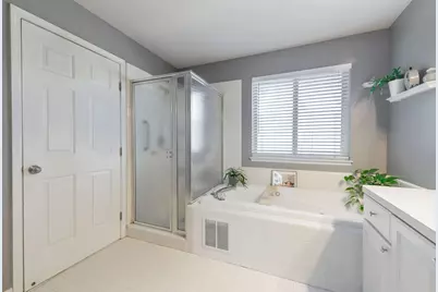 22006 Cherrywood Road, Woodhaven, MI 48183 - Photo 22