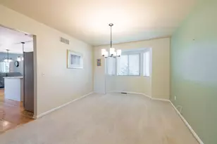 22006 Cherrywood Rd, Woodhaven, MI 48183 - Photo 6