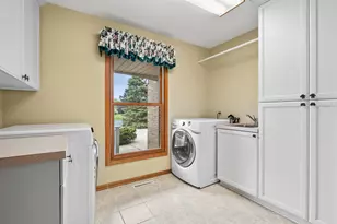 5471 Gatwick Ct, Kalamazoo, MI 49009 - Photo 20