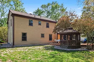 5204 Foxcroft Dr, Kalamazoo, MI 49009 - Photo 2