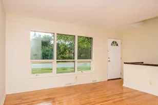 924 N Maple Rd, Ann Arbor, MI 48103 - Photo 2