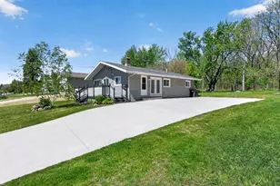 10674 Wesch Rd, Brooklyn, MI 49230 - Photo 2