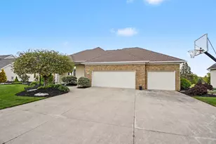 7844 Green Links Dr SE, Caledonia, MI 49316 - Photo 2