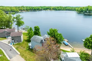 15657 Lakeview Dr, Buchanan, MI 49107 - Photo 6