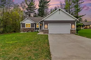 1161 N Hillside Dr, Ludington, MI 49431 - Photo 36