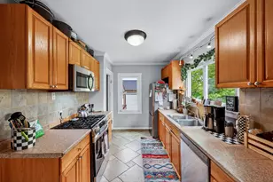 1216 W Broadway Ave, Muskegon, MI 49441 - Photo 8