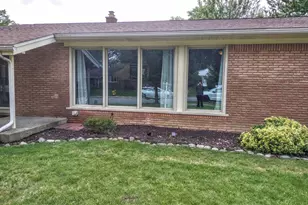 2410 Middlefield Rd, Trenton, MI 48183 - Photo 6