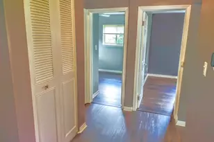 2410 Middlefield Rd, Trenton, MI 48183 - Photo 14