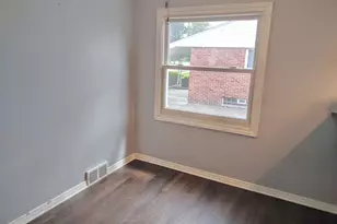 2410 Middlefield Rd, Trenton, MI 48183 - Photo 22