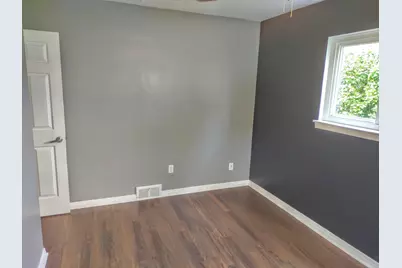 2410 Middlefield Road, Trenton, MI 48183 - Photo 16