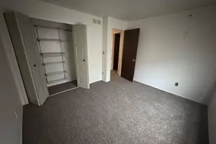 37102 Aberdeen Dr, Sterling Heights, MI 48312 - Photo 10