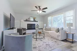 827 E Park Dr, Niles, MI 49120 - Photo 8