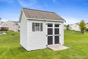 5757 E Grove Dr SE, Kentwood, MI 49512 - Photo 28