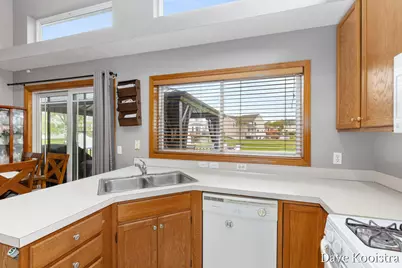 5757 E Grove Drive SE, Kentwood, MI 49512 - Photo 14