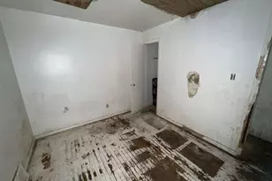 7839 Clayburn St, Detroit, MI 48228 - Photo 14