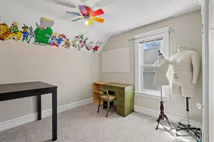 749 Lockwood St NE, Grand Rapids, MI 49503 - Photo 10