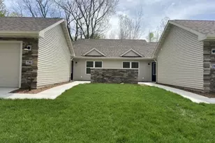 728 Violet Way, Saint Joseph, MI 49085 - Photo 1