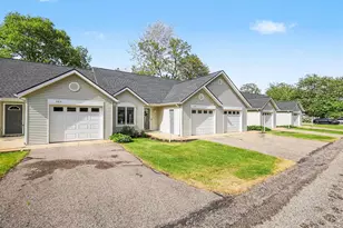 321 Nestlewood Dr, Holland, MI 49424 - Photo 6