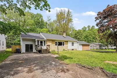 501 Marcelletti Avenue, Paw Paw, MI 49079 - Photo 2