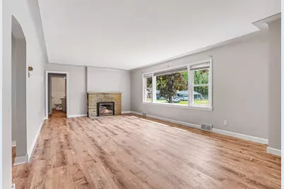 501 Marcelletti Avenue, Paw Paw, MI 49079 - Photo 12