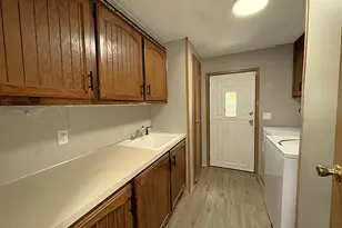 388 Laurel Dr, Monroe, MI 48161 - Photo 10