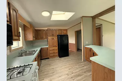388 Laurel Drive, Monroe, MI 48161 - Photo 6