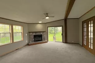388 Laurel Dr, Monroe, MI 48161 - Photo 8