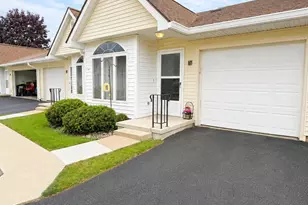 729 W Clark St, Tecumseh, MI 49286 - Photo 2