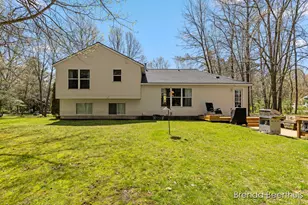 10950 Debbie Dr, Greenville, MI 48838 - Photo 36