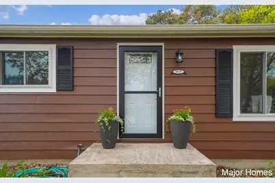 1015 Vogel Street, Ludington, MI 49431 - Photo 6