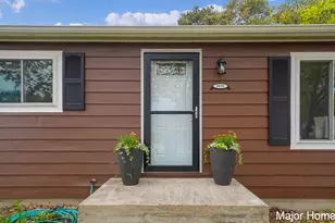 1015 Vogel St, Ludington, MI 49431 - Photo 6