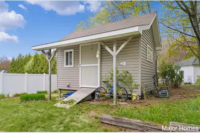1015 Vogel Street, Ludington, MI 49431 - Photo 30