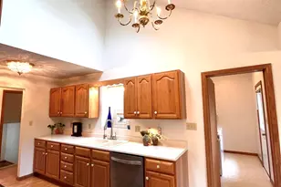 201 Scenic View Dr, Niles, MI 49120 - Photo 14