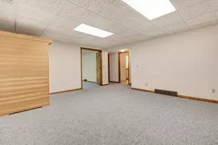 643 Crestview St, Holland, MI 49423 - Photo 30
