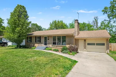 725 Parkway Drive NE, Grand Rapids, MI 49525 - Photo 1