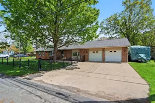 217 Ermine Ave, Kalamazoo, MI 49048 - Photo 2