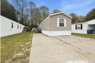 1436 Sarnia St, Norton Shores, MI 49444 - Photo 2