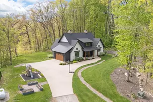 70037 Winding Pines Pkwy, Niles, MI 49120 - Photo 4