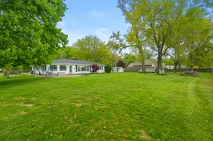 8239 W Long Lake Dr, Kalamazoo, MI 49048 - Photo 30