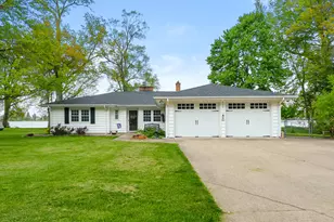 8239 W Long Lake Dr, Kalamazoo, MI 49048 - Photo 1