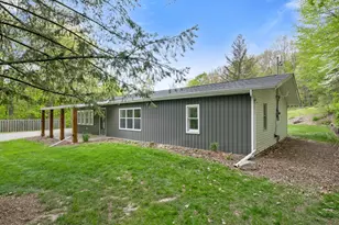 7924 Pine Island Ct NE, Belmont, MI 49306 - Photo 8