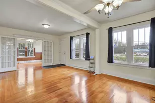 4308 Pleasant Grove Rd, Lansing, MI 48910 - Photo 2