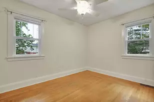 4308 Pleasant Grove Rd, Lansing, MI 48910 - Photo 10