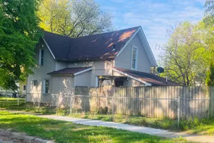 412 Quarry St, Jackson, MI 49201 - Photo 12