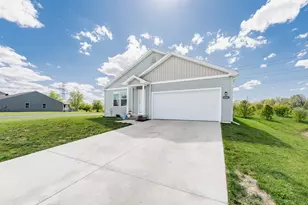 4267 Country Meadows Dr, Kalamazoo, MI 49048 - Photo 2