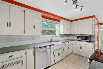 120 Shadywood Lane, Battle Creek, MI 49015 - Photo 12